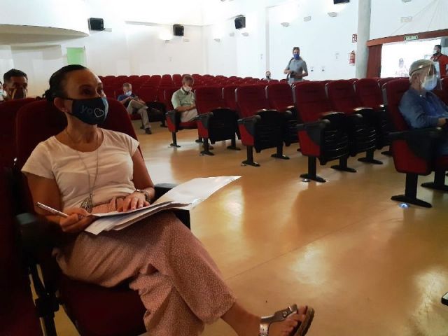 MC: 'Padín ´desactiva´ el Consejo de Comercio al que las asociaciones ya le dan la espalda'