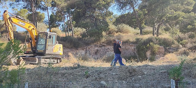 Denuncian que las máquinas excavadoras empiezan a arrasar la pinada de los Cuatro Picos ante la pasividad del Ayuntamiento