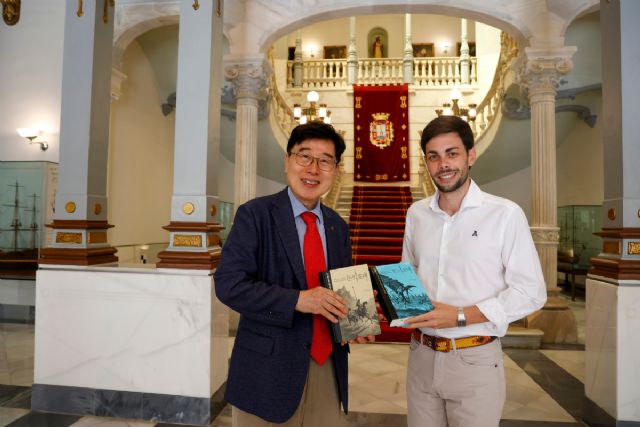 Park Chul, traductor oficial del Quijote en Corea del Sur, expone en Cartagena la influencia de la literatura española en el país asiático