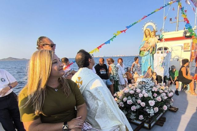 Los Nietos celebró la Solemnidad de la Asunción con su tradicional procesión marítima