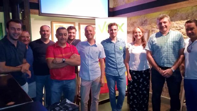 VOX Murcia presenta a su nuevo coordinador de Cartagena