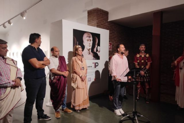 La exposición ´El latido de las piedras´ introduce al espectador en el mundo antiguo a través de fotografías