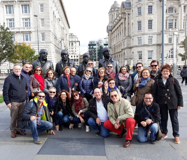 Los alumnos de la Universidad Popular se sumergen la cultura britanica