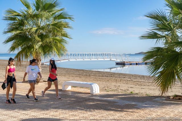 Balnearios y pasarelas mejorarán el baño en cinco nuevas ubicaciones del Mar Menor