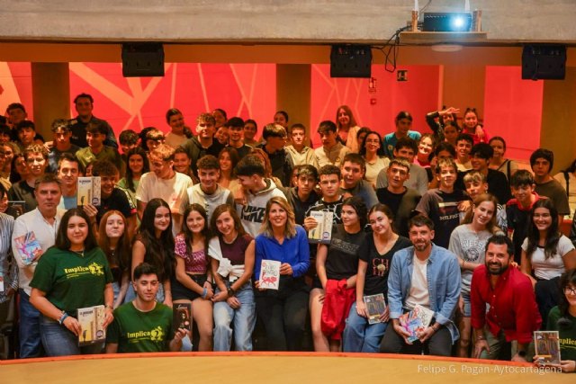 Los Premios Mandarache anuncian a los finalistas de su 21ª edición desde el IES Ben Arabí