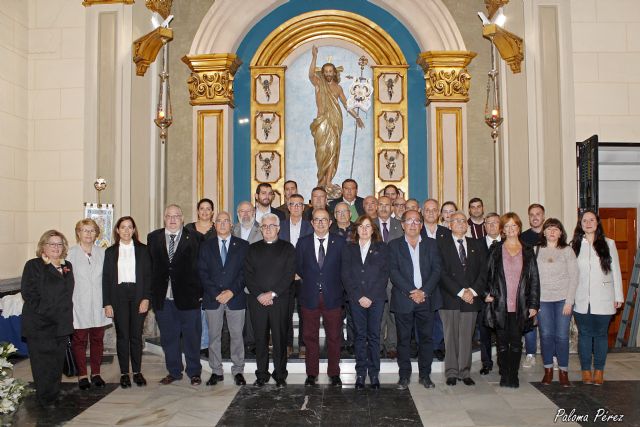 La Cofradía del Resucitado presenta su nueva Junta de Mesa