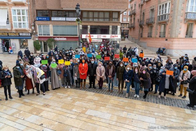 Las mujeres migrantes atraviesan barreras de la mano del Ayuntamiento de Cartagena