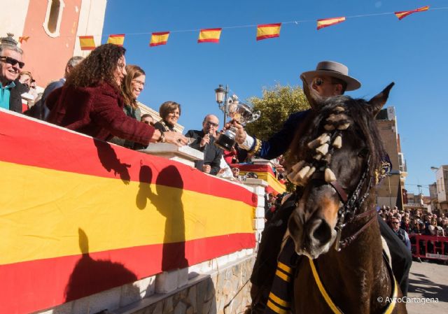 San Anton homenajea a Jose Marin El Pilas durante la celebracion de sus festejos patronales