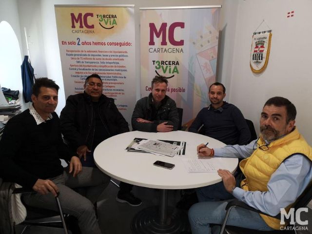 MC reclamará la implicación de todas las administraciones para evitar la competencia desleal entre las peluquerías del municipio