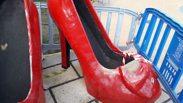 MC: N. Arroyo retira y precinta los juegos infantiles de los parques porque no puede mantenerlos