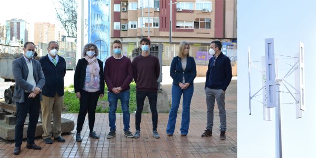 Instalan dos aerogeneradores en el campus para comprobar su rentabilidad en las ciudades