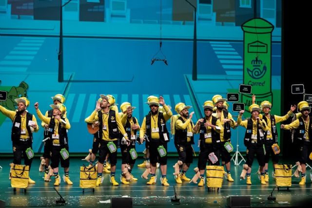 Cinco chirigotas se disputarán la final esta noche en El Batel