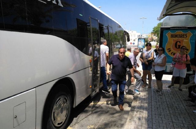 El Ayuntamiento garantiza el servicio de autobuses publicos a La Palma