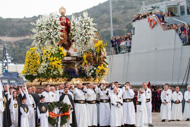 Los apóstoles hacen guardia en Santa María para procesionar este Miércoles Santo en el Prendimiento