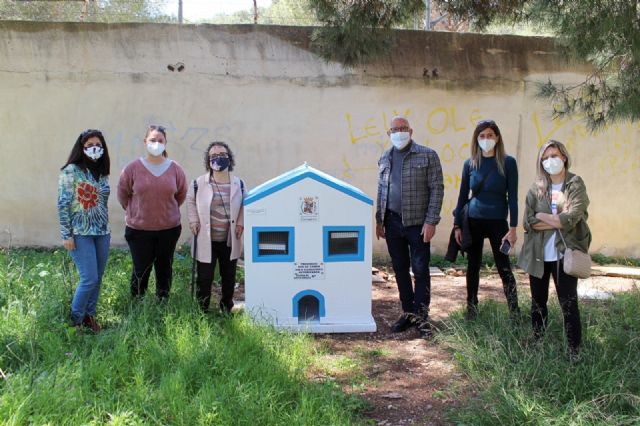 El Ayuntamiento instala tres nuevas casetas para gatos ferales en Cartagena