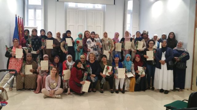 Finalizan los Talleres de Promocion para Mujeres Inmigrantes de los Centros Interculturales