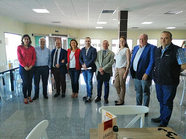 En su reunión con VOX Cartagena, el Polígono de Los Camachos exige soluciones