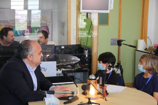 El IES San Isidoro y los colegios Alumbres, José María Lapuerta, Atalaya y Antonio Oliver votan sus Presupuestos Participativos