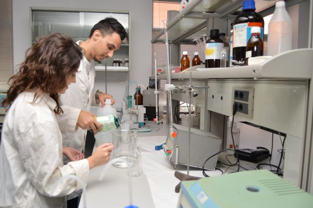 Eligen, entre más de 350, el proyecto de dos emprendedores de la UPCT para reutilizar la salmuera