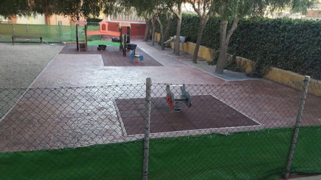 Cs lamenta que los patios escolares sigan infrautilizándose mientras faltan espacios municipales para ofrecer a los vecinos