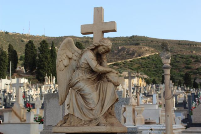 Cartagena se une al turismo de cementerios