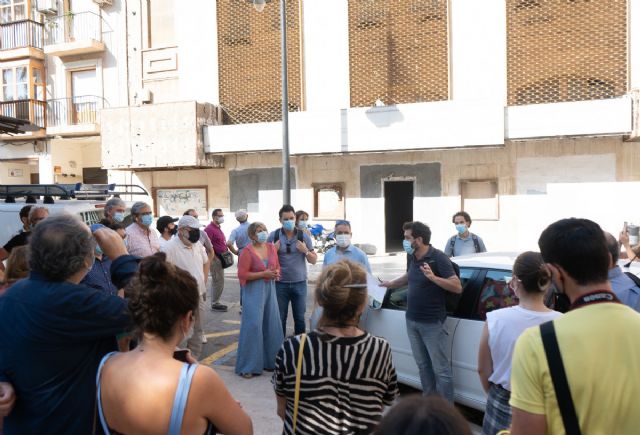 Cuarenta arquitectos visitan el Cine Central para participar en el concurso de ideas para su recuperación