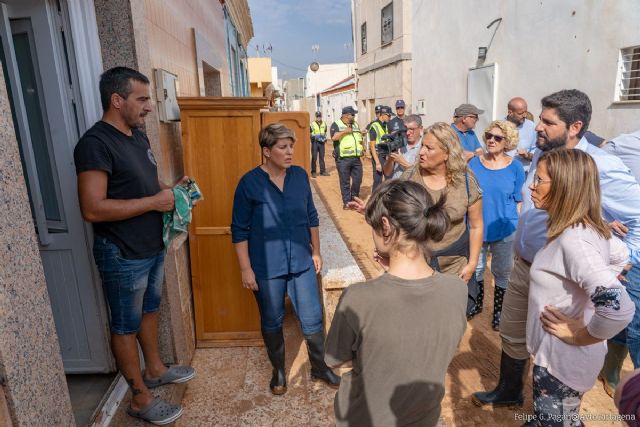 La alcaldesa pide la colaboración ciudadana en Los Urrutias y Los Nietos para evaluar los posibles daños
