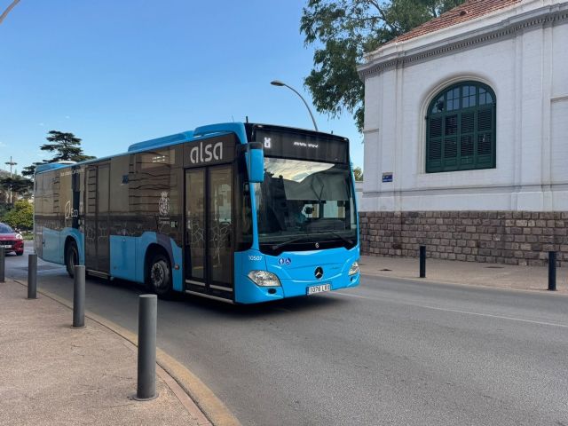 Giménez Gallo: “Arroyo tampoco paga a la empresa de autobuses de Cartagena”