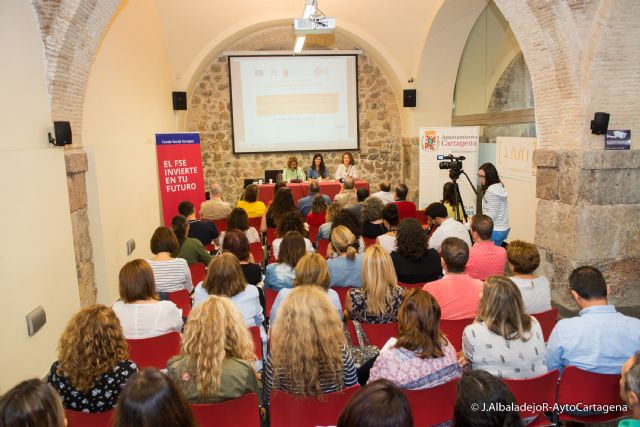 El Ayuntamiento y la CARM presentan las lineas del protocolo para la insercion laboral de las personas en riesgo de exclusion social