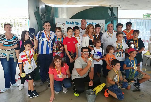 Más de una treintena de chicos participaron en el ´Concurso de Pesca Deportiva Cristo de Medinaceli´