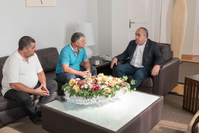 El Ayuntamiento creará una mesa del taxi para buscar soluciones a los problemas del sector