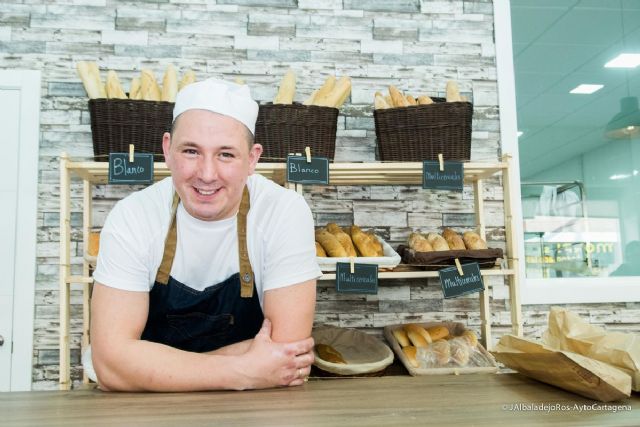 La Mancheguica devuelve a Cartagena el sabor tradicional del pan
