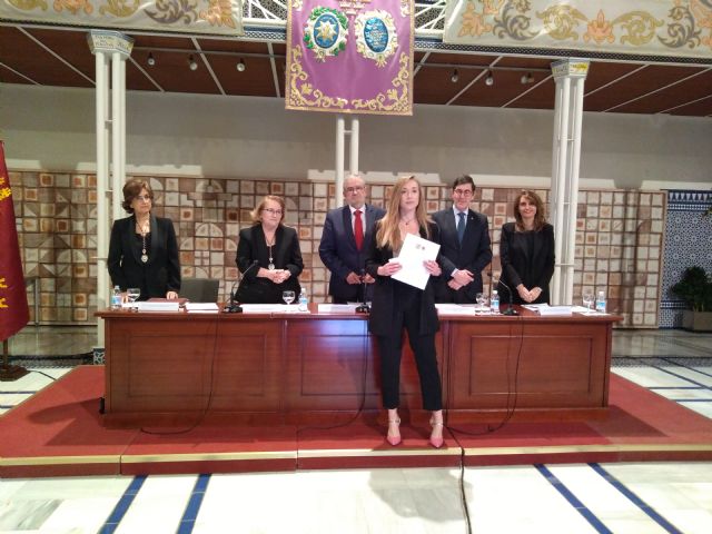 Premiados dos egresados del Grado en Farmacia de la UCAM