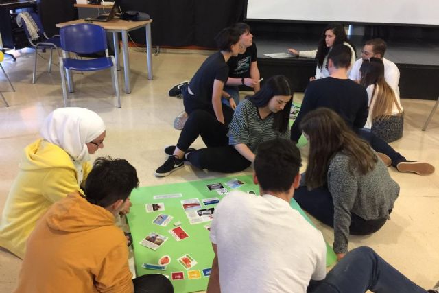 Los Corresponsales Juveniles toman nota de las actividades de la Concejalía de Juventud