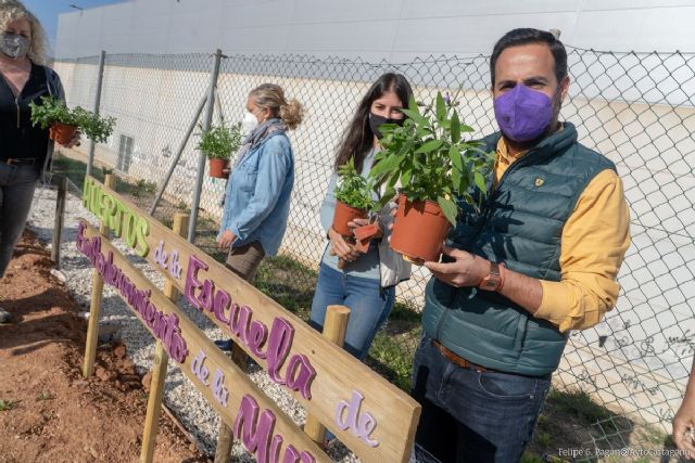 El Vivero de Mujeres de Mandarache estrena huerto ecológico