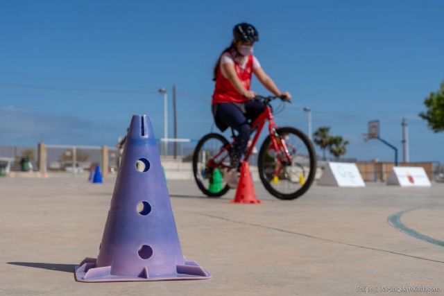 La Vuelta Junior Cofidis echa a rodar en Cartagena con sus Aulas Ciclistas sobre educación vial y hábitos de vida saludables