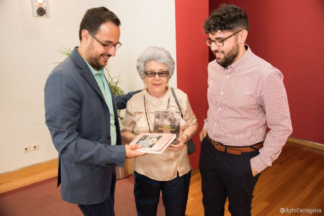 Publicado el epistolario entre Carmen Conde y María Cegarra con más de 700 cartas