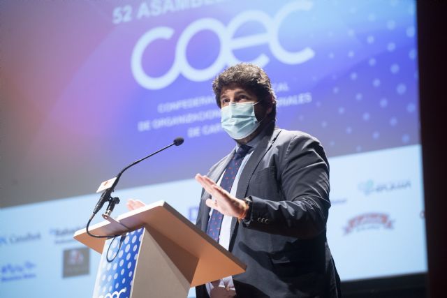 López Miras anuncia que el puerto de Cartagena abrirá en julio una línea de mercancías semanal con Canarias