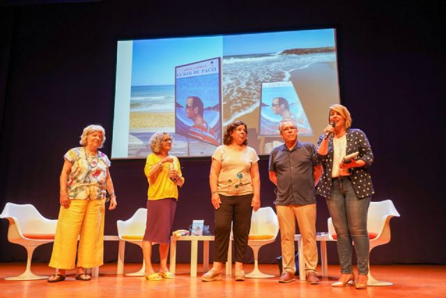 Se presenta en La Mar de Músicas ´La Mar de Paco´, el libro que retrata la vida del creador y director del festival
