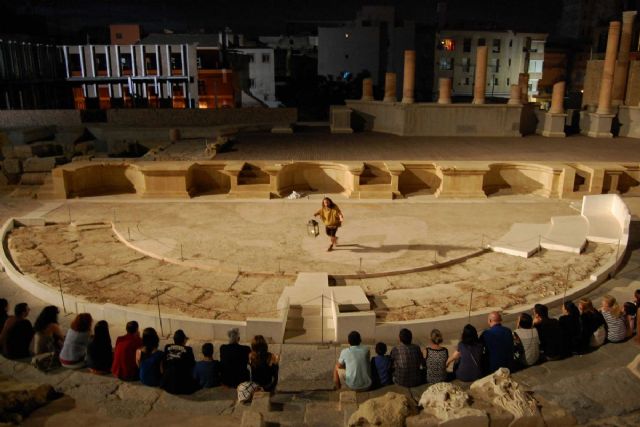 Las visitas nocturnas al Teatro Romano continúan durante agosto y septiembre