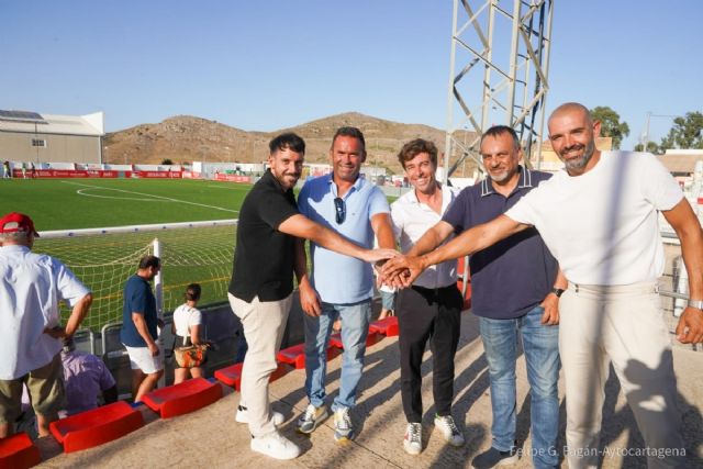 El campo de fútbol de la Deportiva Minera de Llano del Beal estrenará nueva iluminación