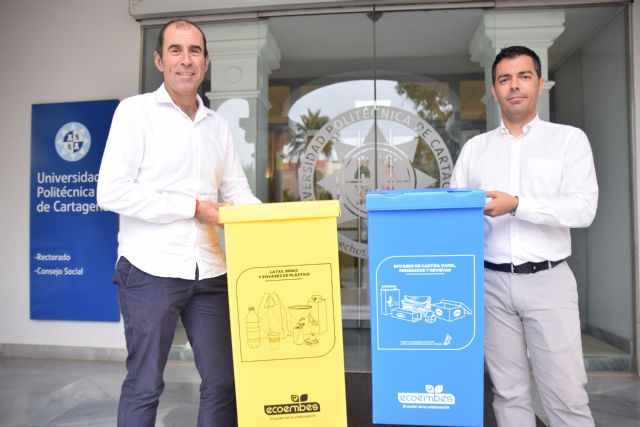 La UPCT instala 400 contenedores de reciclaje para mejorar la gestión de sus residuos de papel y plástico