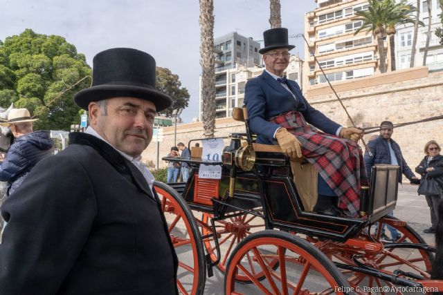 Cartagena volvió al pasado con los enganches de tradición