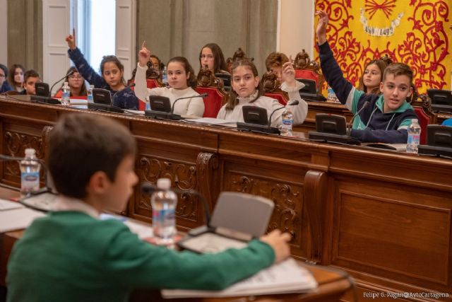 El Palacio Consistorial acoge el IV Pleno Infantil