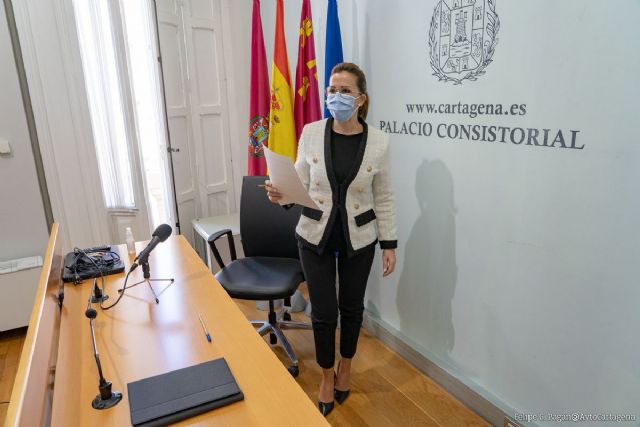 La alcaldesa pide a los ciudadanos que apoyen al comercio y a la hostelería con las compras online y para recoger