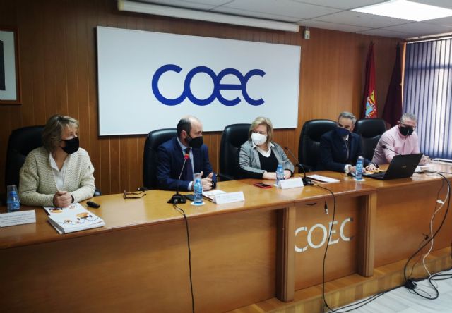Coec presenta al tejido empresarial comarcal la nueva guia sobre innovación y fiscalidad para la pyme