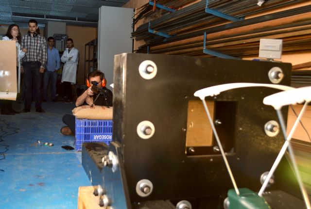 La UPCT desarrolla un sistema de experimentación balística para testar el grafeno como protector antibalas