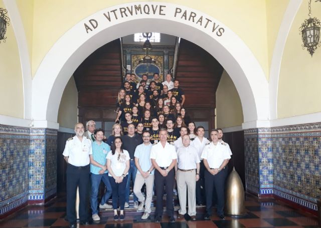 Estudiantes de Comunicación de la UCAM colaboran con el Arsenal de Cartagena en un simulacro de salvamento de un submarino