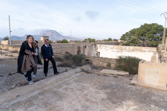 El Ayuntamiento se hace con el monte de Galeras junto al castillo y las fortificaciones de Fajardo y Podadera