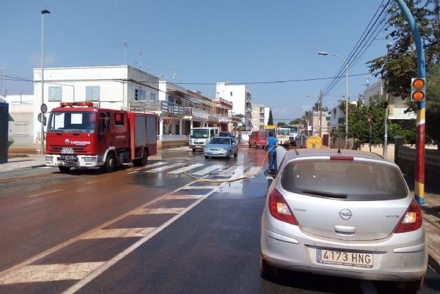 El Ayuntamiento retira 180 toneladas de enseres de las zonas afectadas por la gota fría